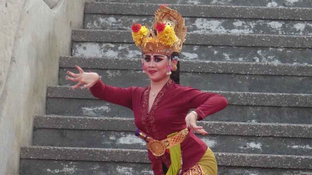 balinese danderes tijdens een voorstelling