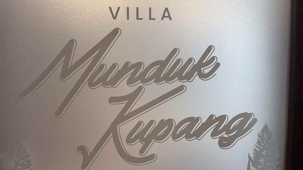 munduk kupang villa