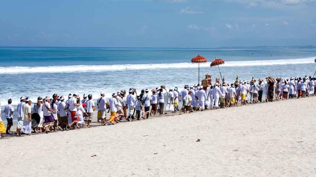 parade nyepi