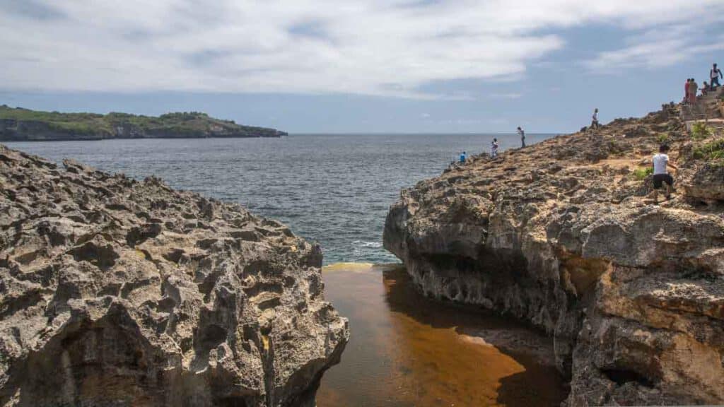 angels billabong met bruin water