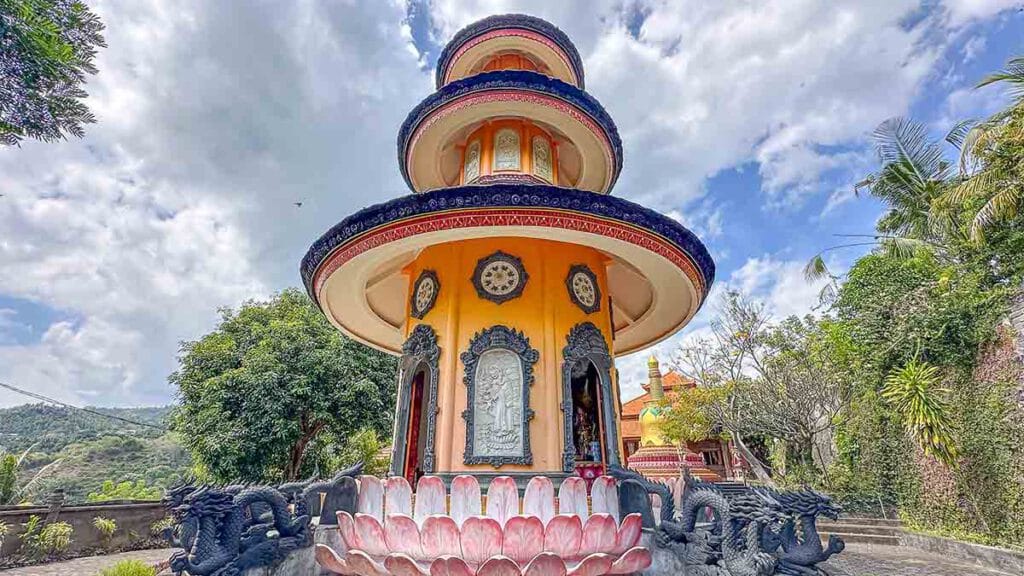 pagode van brahmavihara-arama