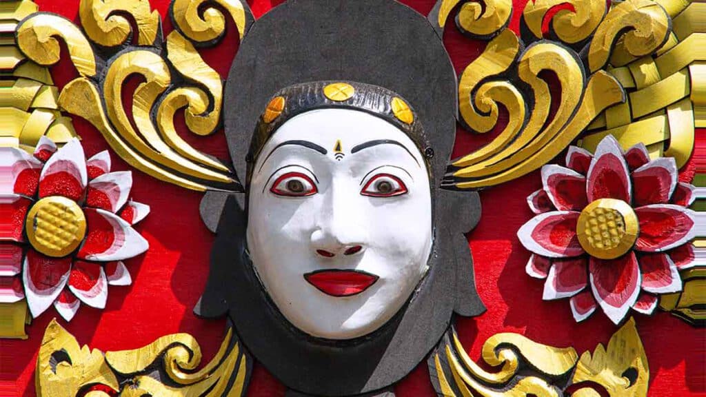 houtsnijwerk bali