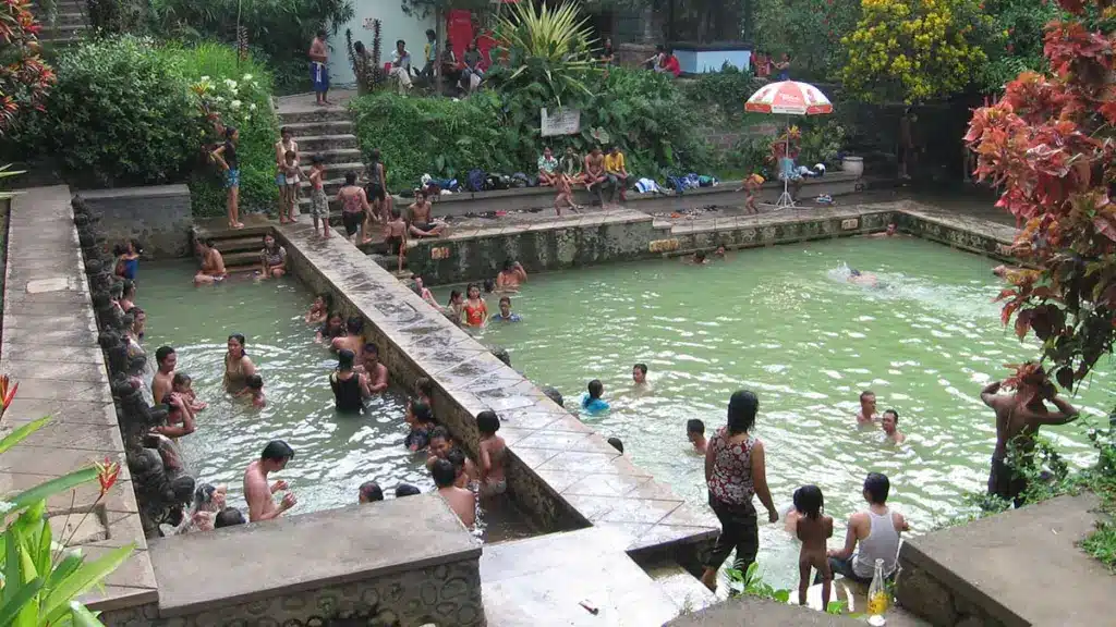 banjar hot spring bij lovina