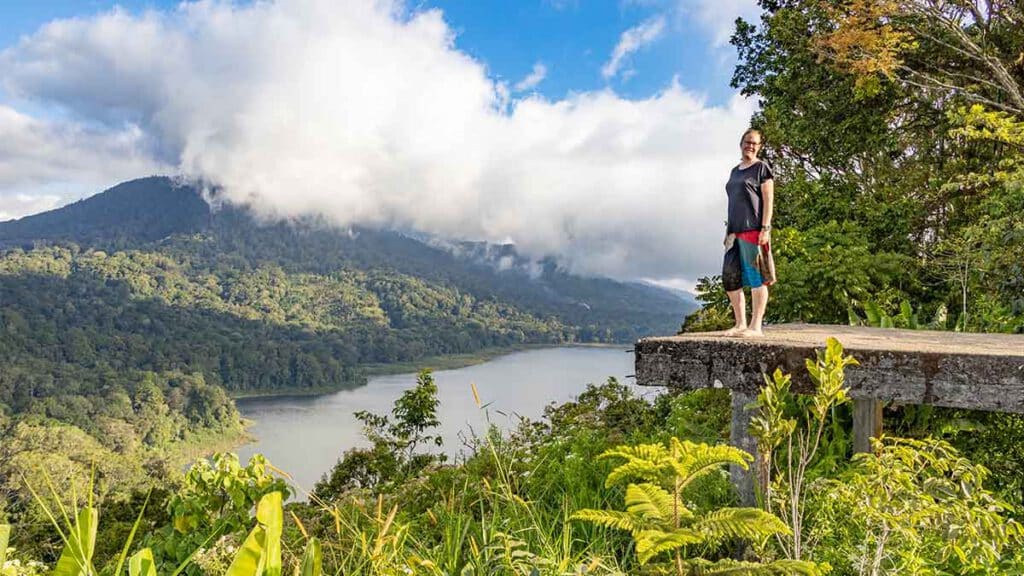 jenny bij de twinlakes in munduk bali