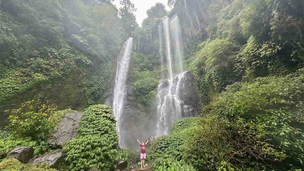 sekumpul watervallen
