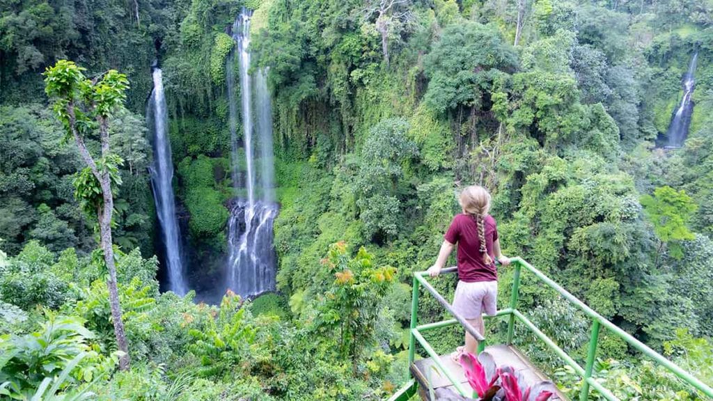 uitzichtpunt sekumpul waterval