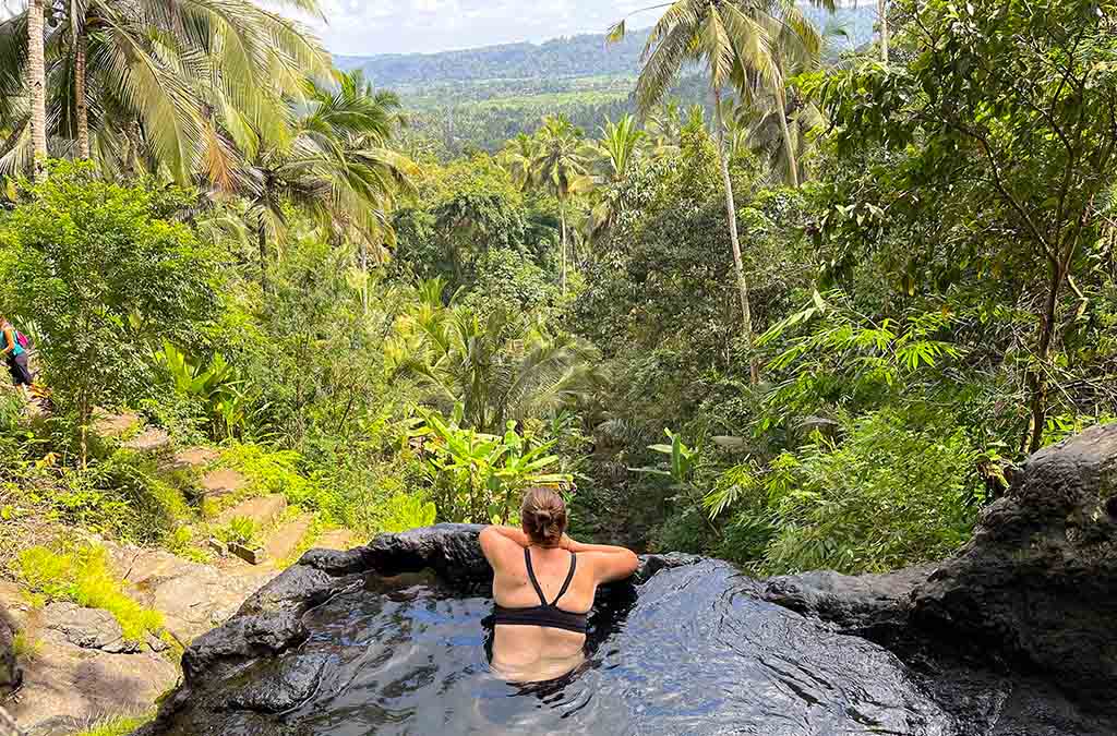 jenny in de gembleng waterval in sidemen