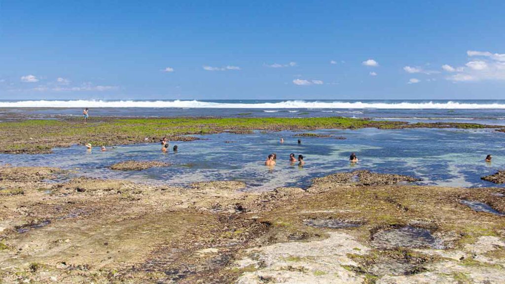 zwemmen bij nyang nyang beach