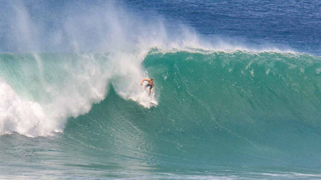 surfspot uluwatu outside corner