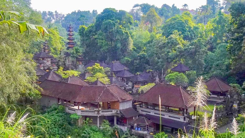 tempel tijdens de ubud story walk